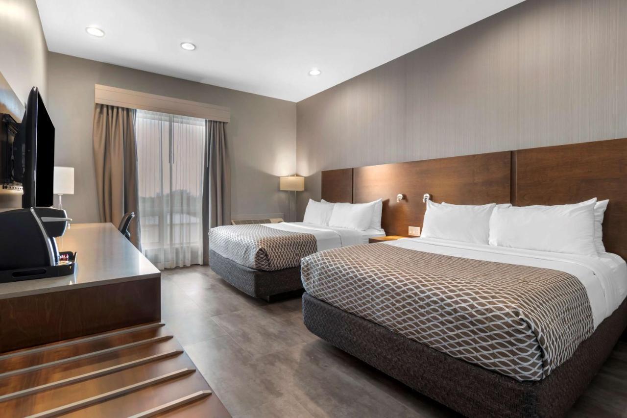 Best Western Plus East Side Saskatoon Bagian luar foto