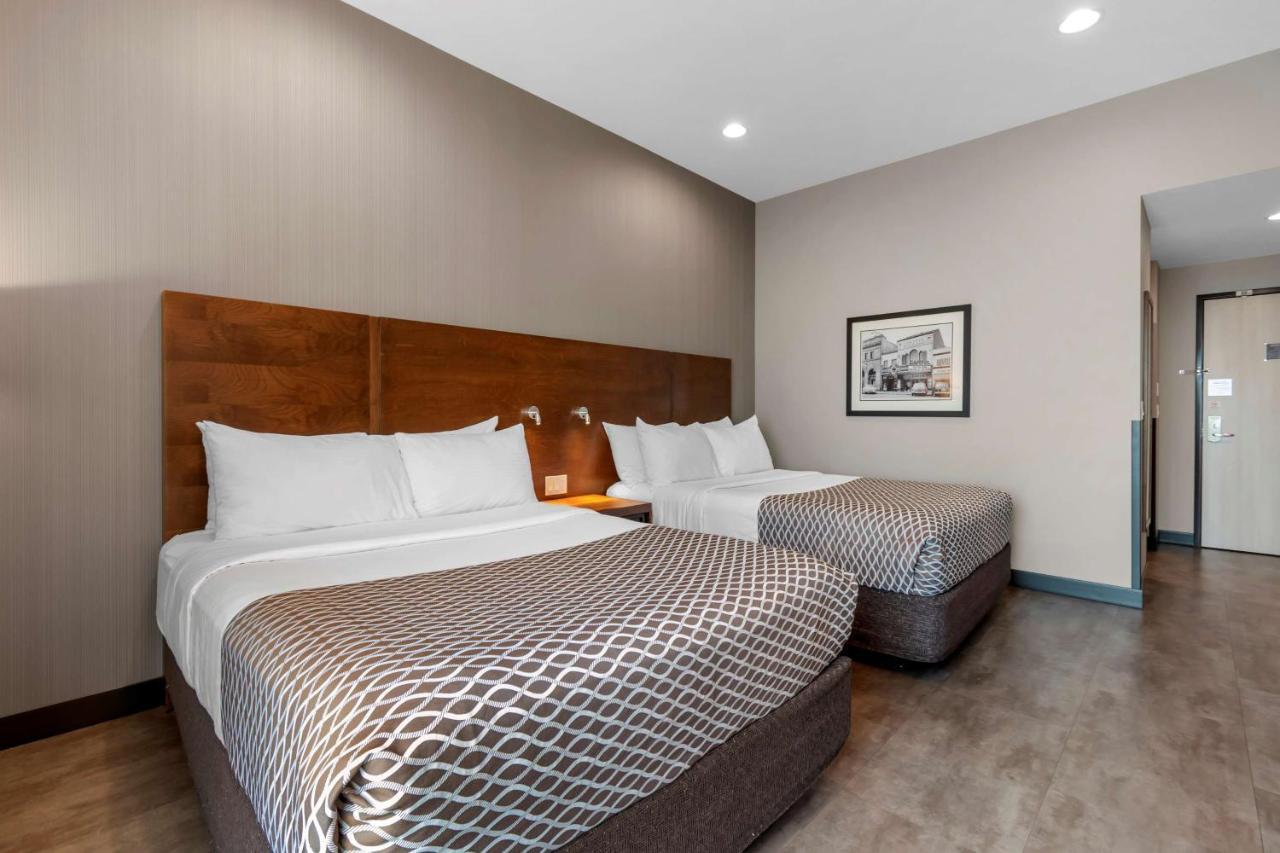 Best Western Plus East Side Saskatoon Bagian luar foto
