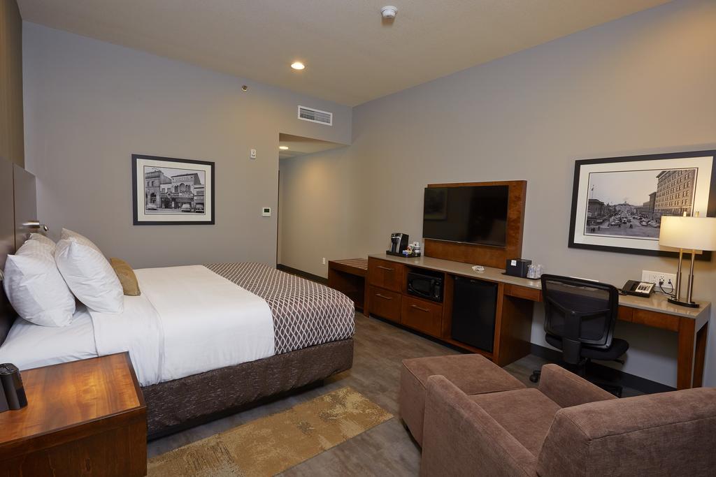 Best Western Plus East Side Saskatoon Ruang foto